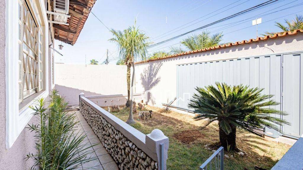 Casa à venda com 3 quartos, 287m² - Foto 4