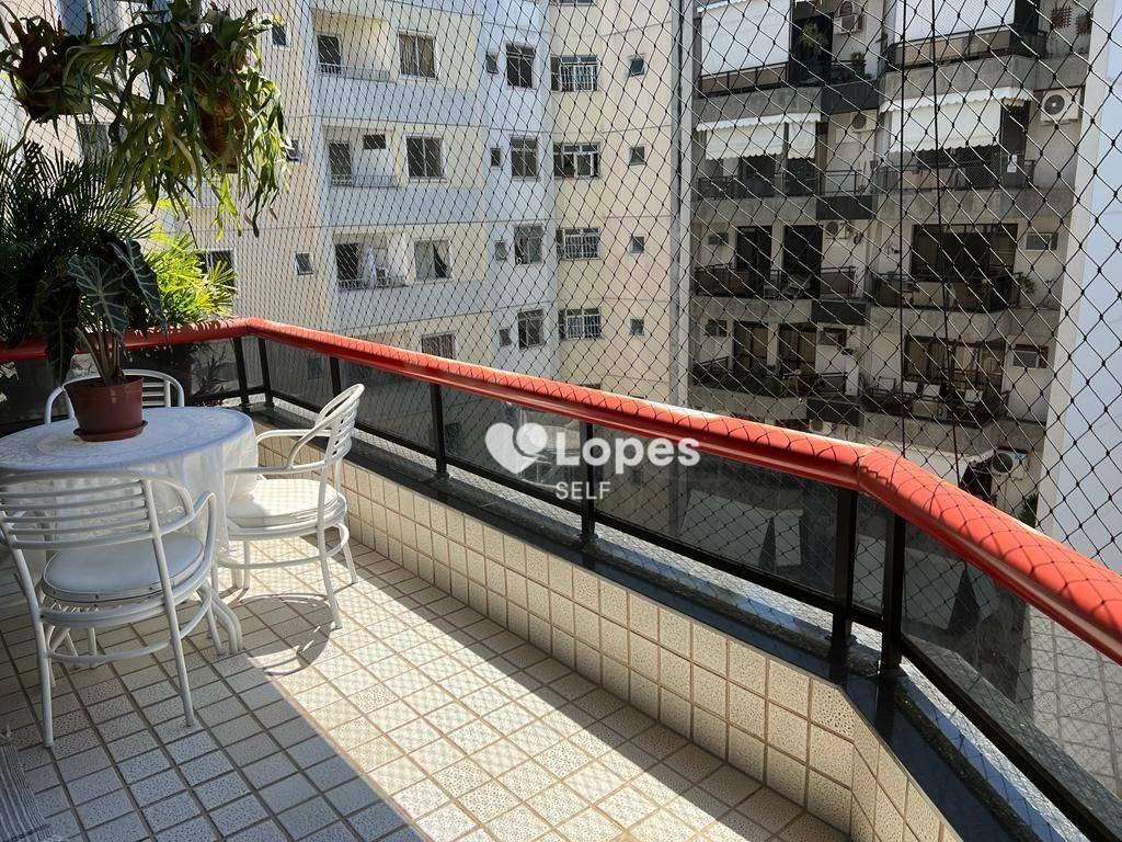 Apartamento à venda com 4 quartos, 188m² - Foto 2