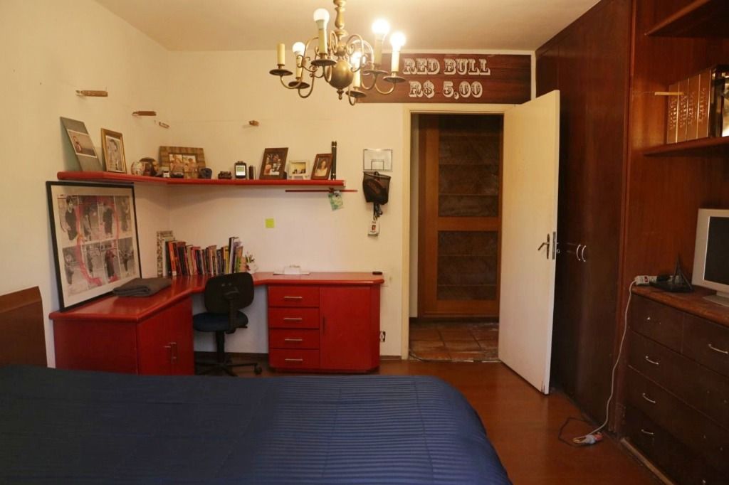 Casa à venda com 4 quartos, 600m² - Foto 12