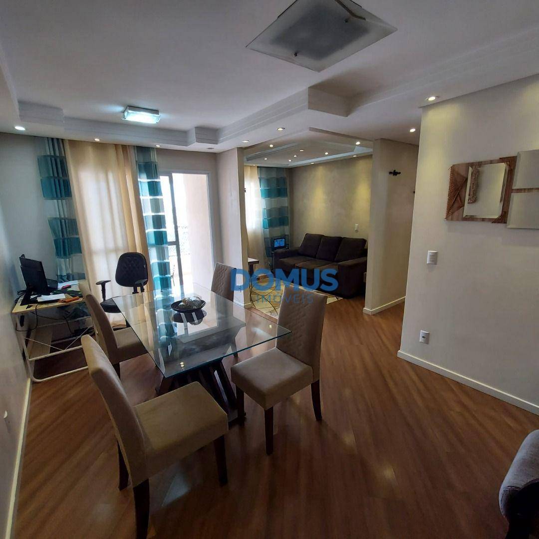 Apartamento à venda com 2 quartos, 77m² - Foto 1