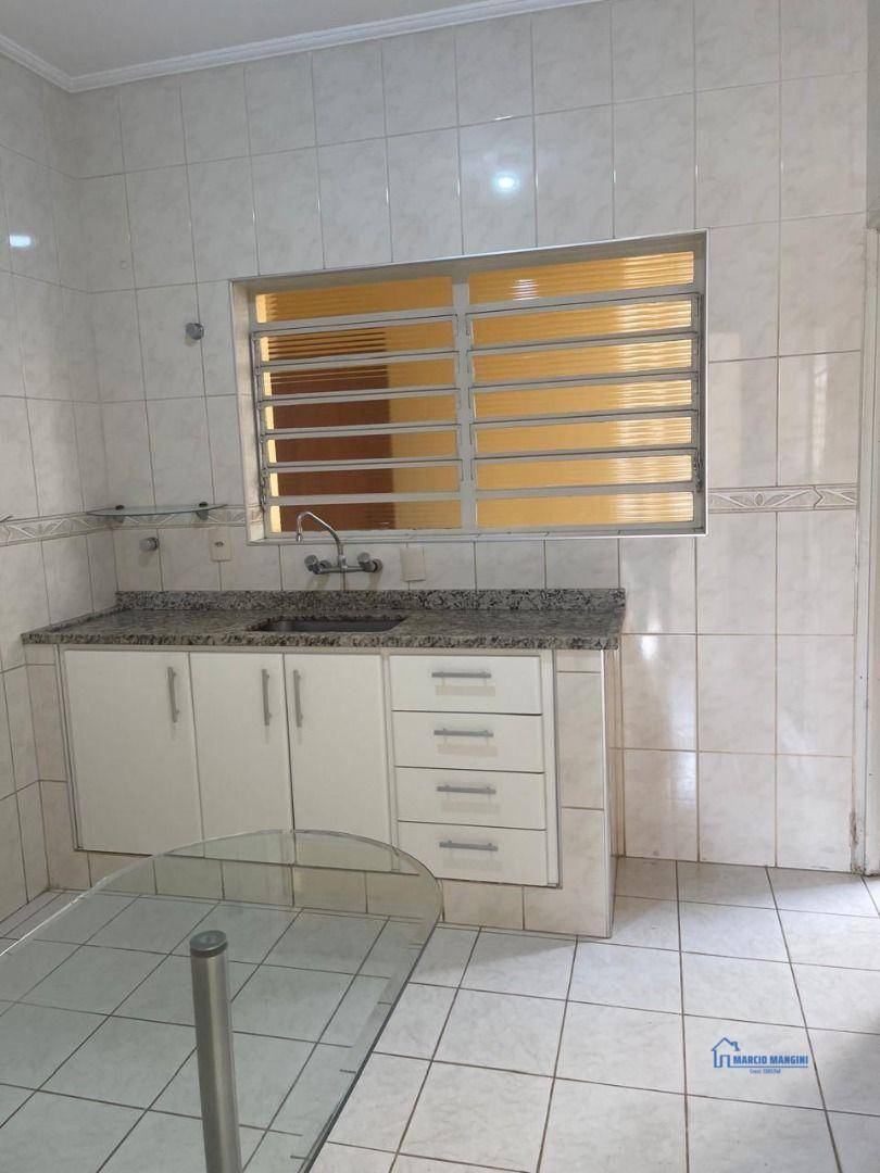 Casa à venda com 3 quartos, 194m² - Foto 2