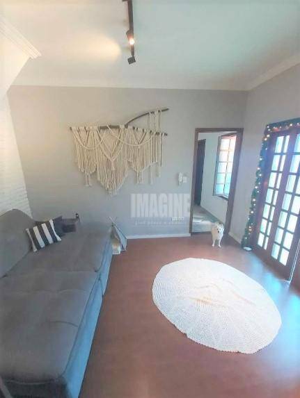 Sobrado à venda com 3 quartos, 220m² - Foto 3