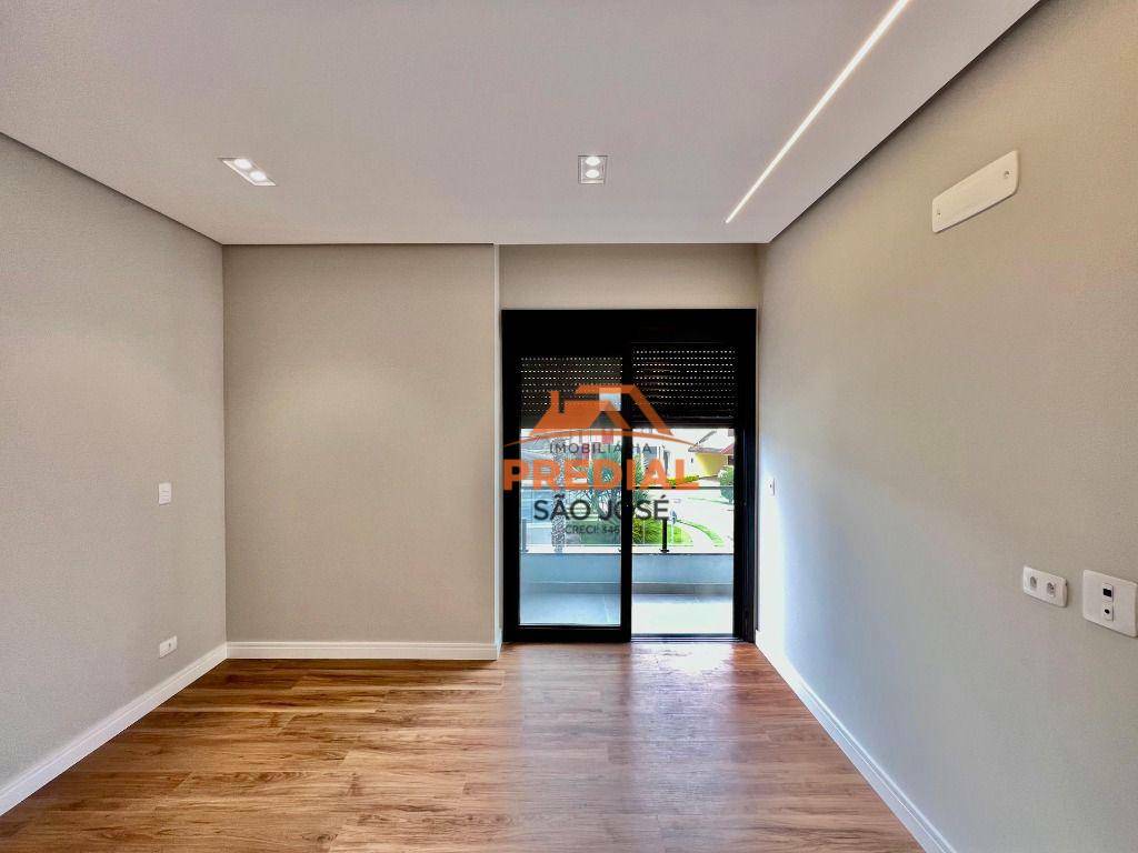 Casa de Condomínio à venda com 4 quartos, 270m² - Foto 19