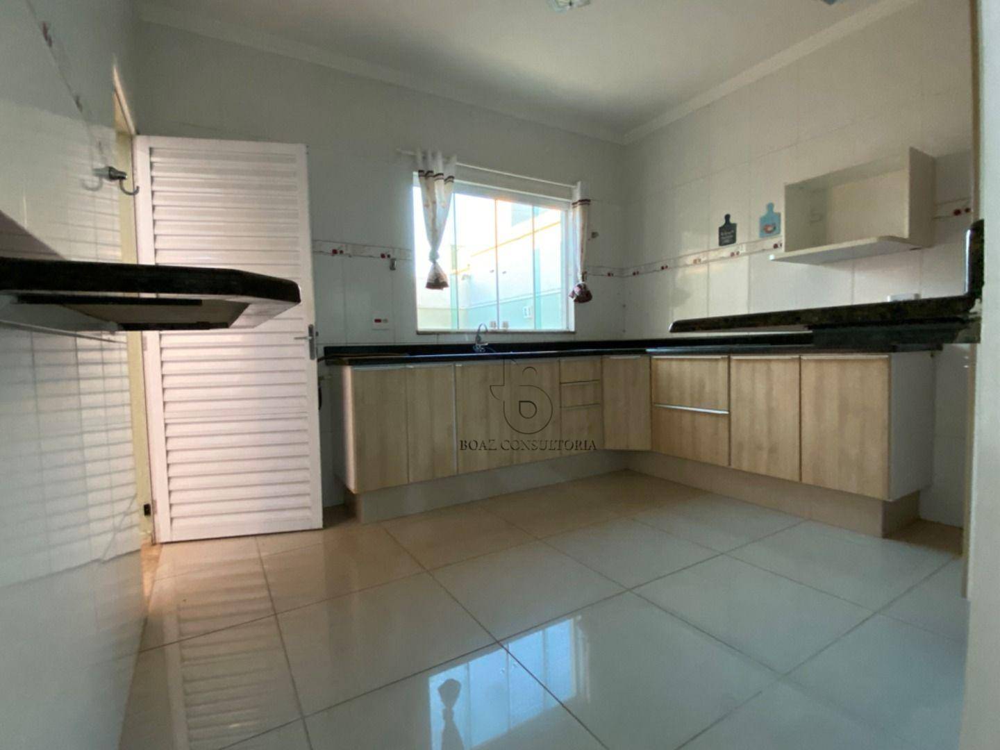 Casa de Condomínio à venda com 3 quartos, 170m² - Foto 3