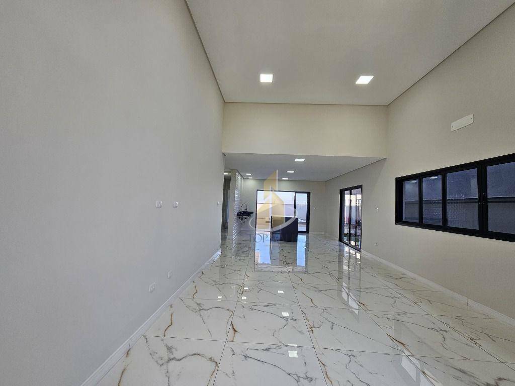Casa de Condomínio à venda com 3 quartos, 192m² - Foto 4