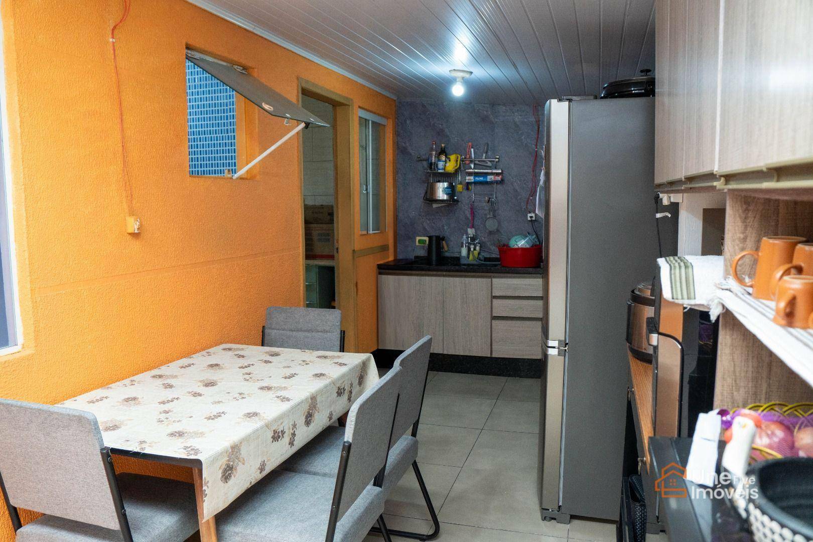 Casa à venda com 2 quartos, 70m² - Foto 8