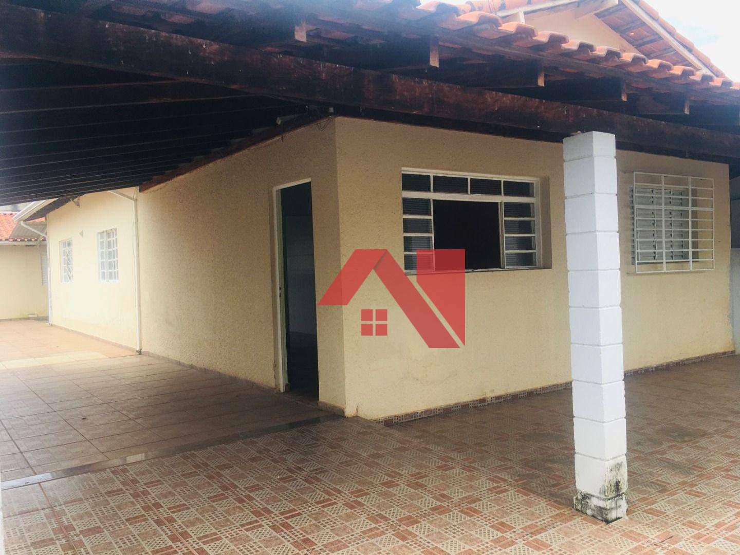 Casa à venda com 3 quartos, 110m² - Foto 1