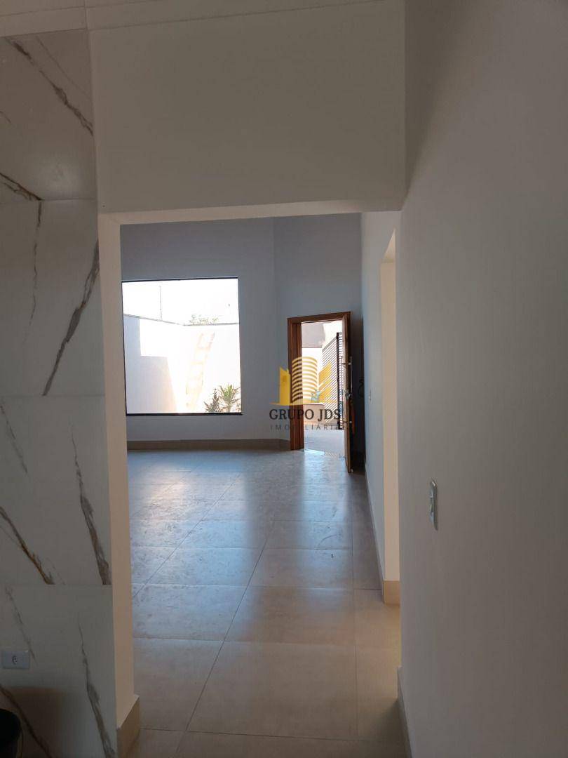 Casa à venda com 3 quartos, 250m² - Foto 4