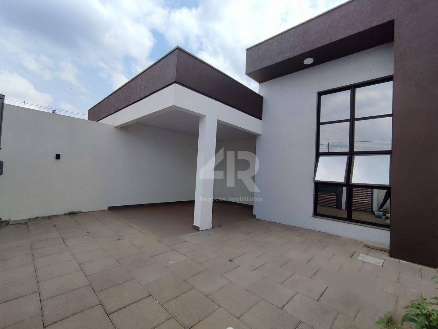 Casa à venda com 3 quartos, 90m² - Foto 1