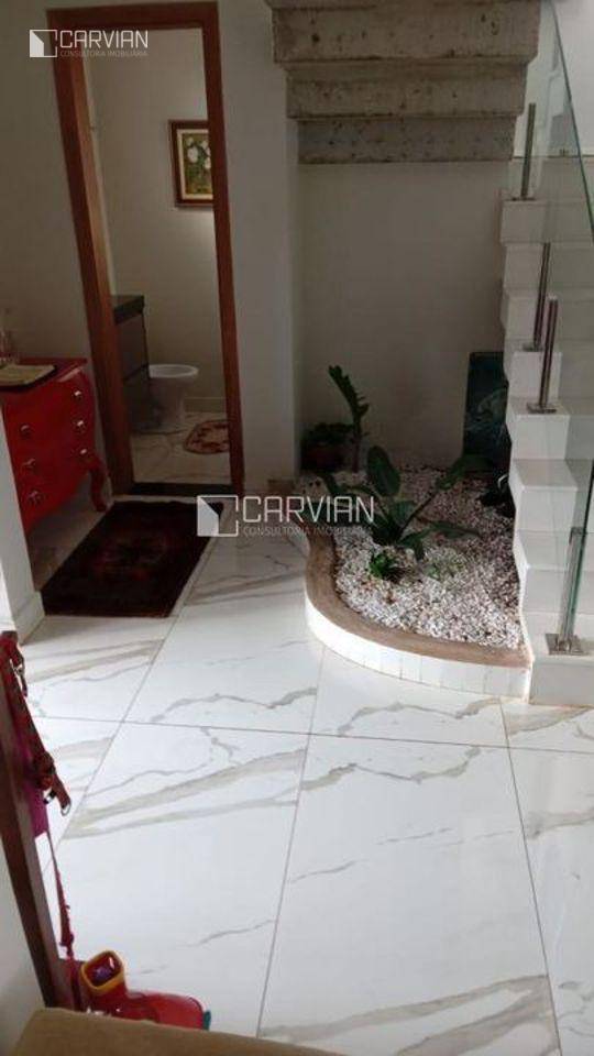 Casa de Condomínio à venda com 3 quartos, 200m² - Foto 2