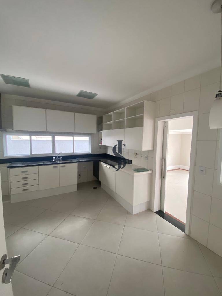 Casa à venda com 3 quartos, 315m² - Foto 5