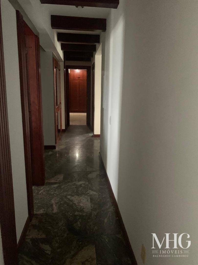 Apartamento para alugar com 4 quartos, 350m² - Foto 24