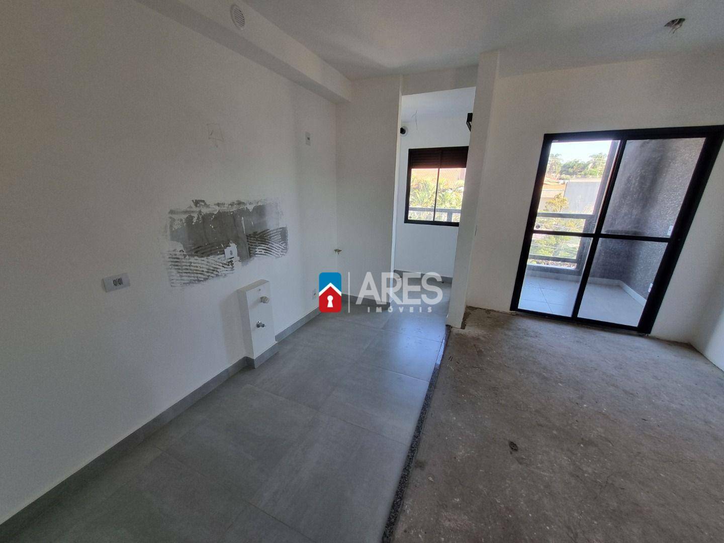 Apartamento à venda com 2 quartos, 70m² - Foto 3
