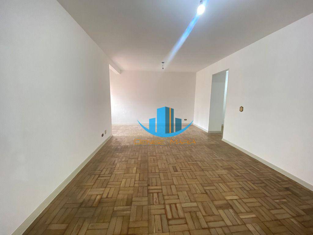 Apartamento à venda com 3 quartos, 140m² - Foto 2