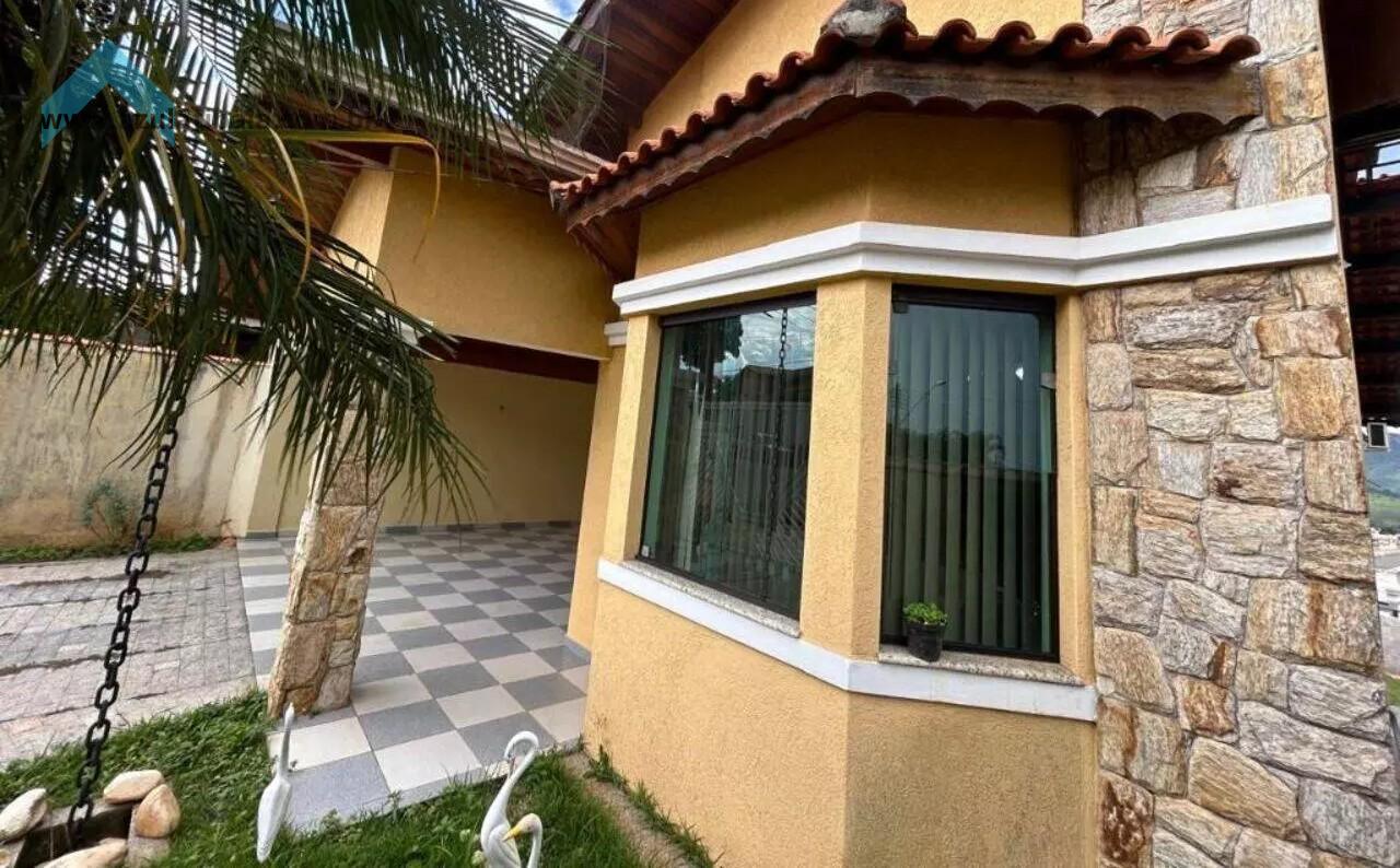 Casa à venda com 3 quartos, 355m² - Foto 2