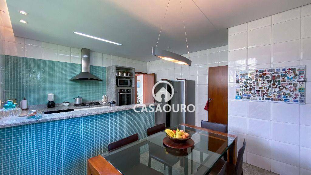 Casa de Condomínio à venda com 5 quartos, 590m² - Foto 8