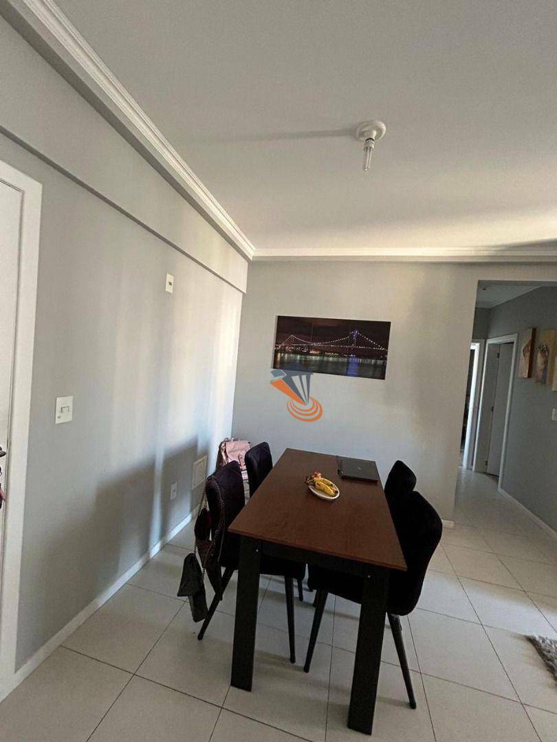 Apartamento à venda com 2 quartos, 69m² - Foto 9