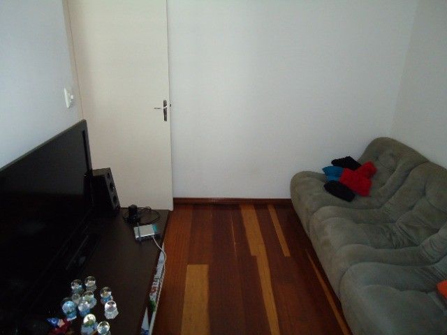 Apartamento à venda com 3 quartos, 85m² - Foto 4