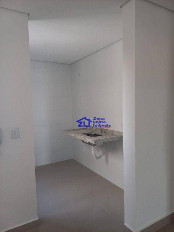 Apartamento à venda com 2 quartos, 40m² - Foto 23