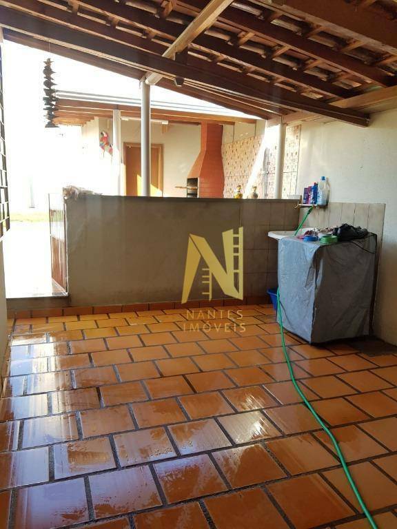 Casa à venda com 3 quartos, 95m² - Foto 17