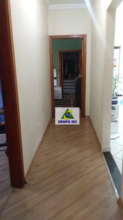 Casa de Condomínio à venda com 3 quartos, 181m² - Foto 2