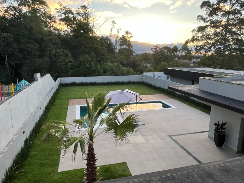 Casa de Condomínio à venda com 4 quartos, 363m² - Foto 35