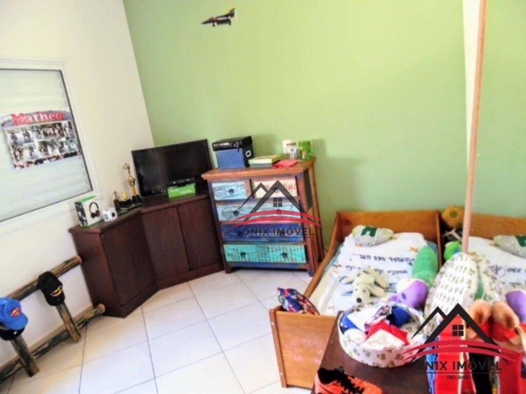 Casa de Condomínio à venda com 3 quartos, 234m² - Foto 19