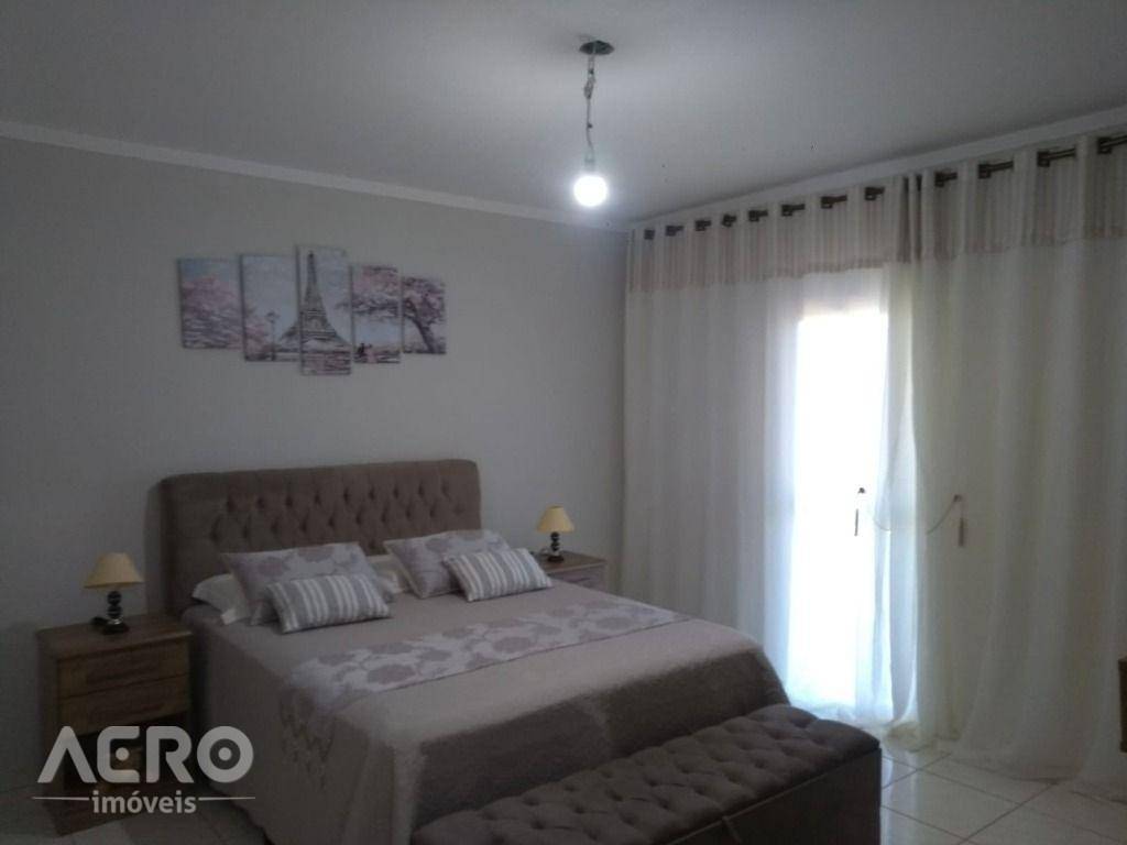 Chácara à venda com 8 quartos, 1000m² - Foto 4