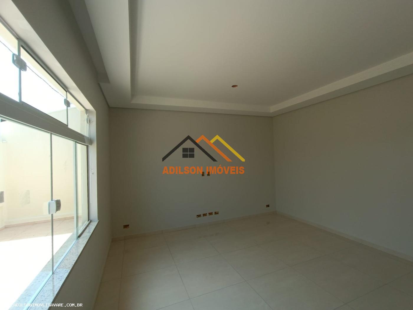 Casa à venda com 3 quartos, 300m² - Foto 3