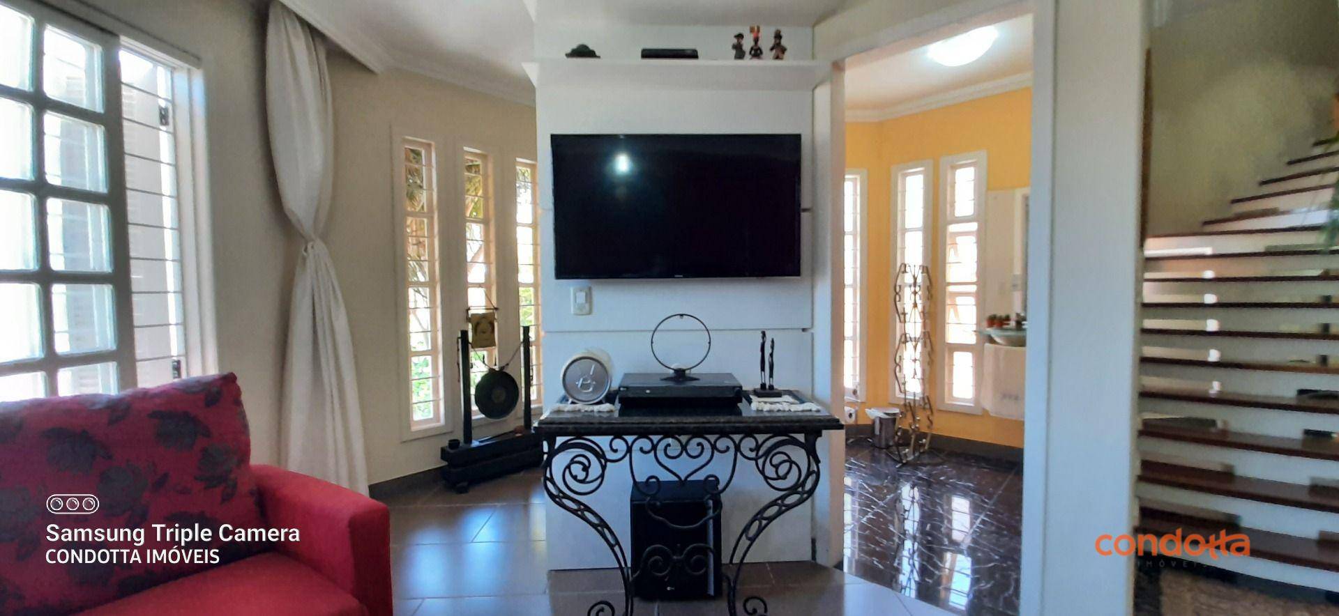 Casa para alugar com 4 quartos, 285m² - Foto 16