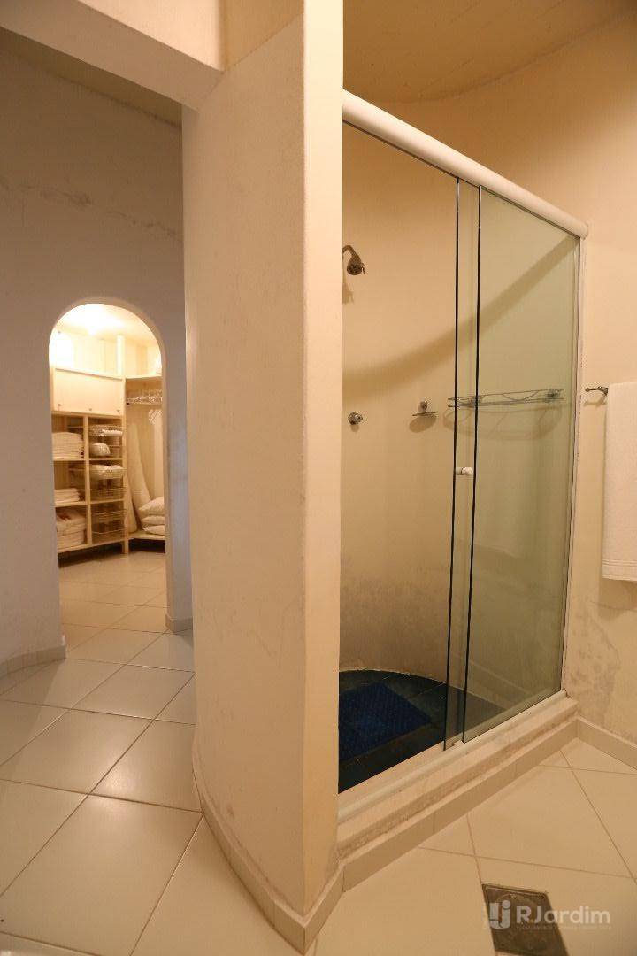 Casa de Condomínio à venda com 6 quartos, 450m² - Foto 15