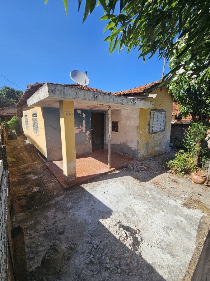 Casa à venda com 2 quartos, 988m² - Foto 2