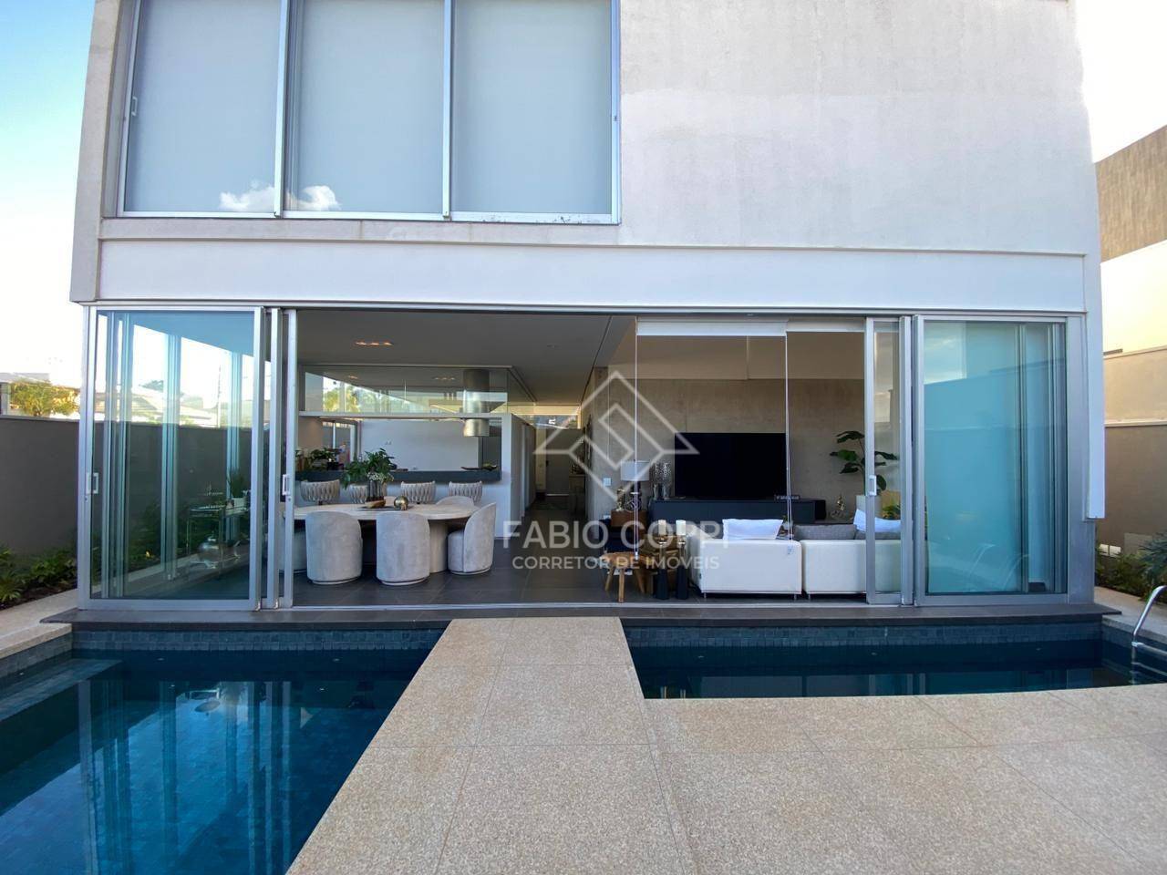 Casa de Condomínio, 4 quartos - Foto 1