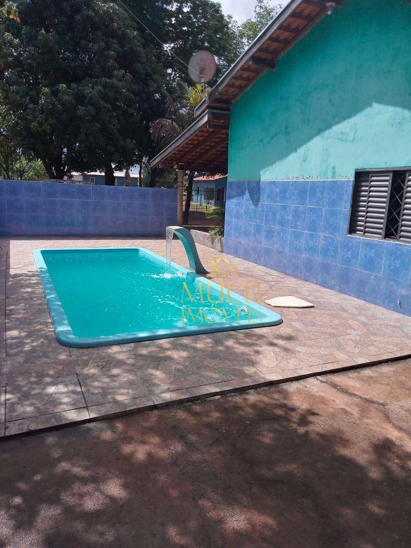 Chácara à venda com 2 quartos, 200m² - Foto 1