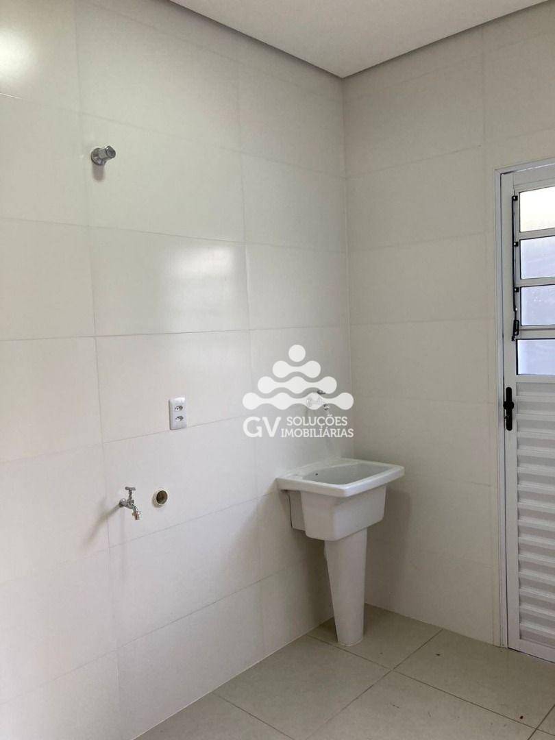 Casa de Condomínio à venda com 5 quartos, 210m² - Foto 20