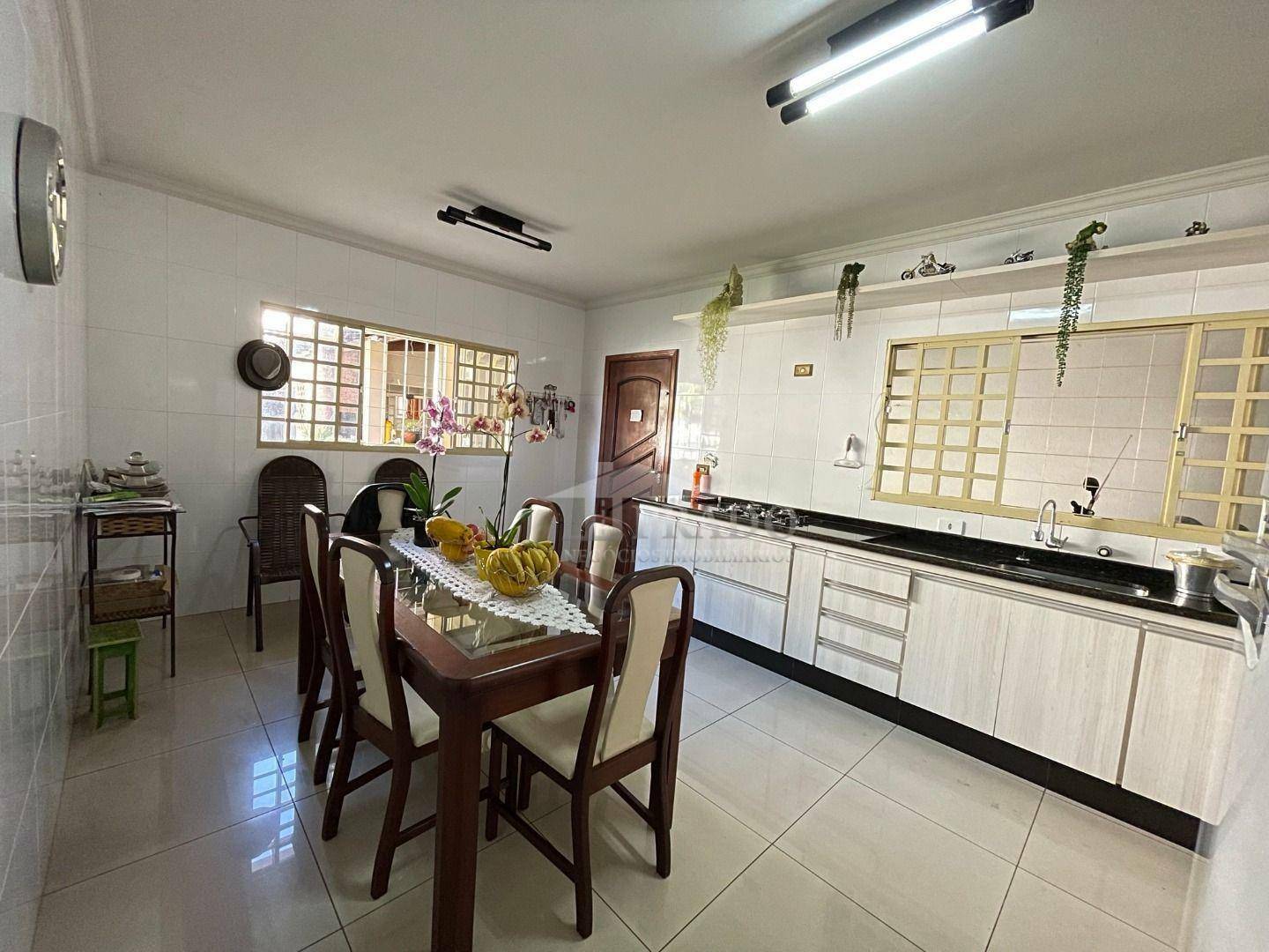 Sobrado à venda com 3 quartos, 240m² - Foto 14