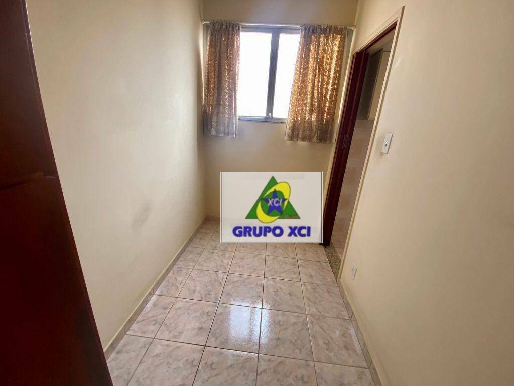 Apartamento à venda com 4 quartos, 140m² - Foto 22