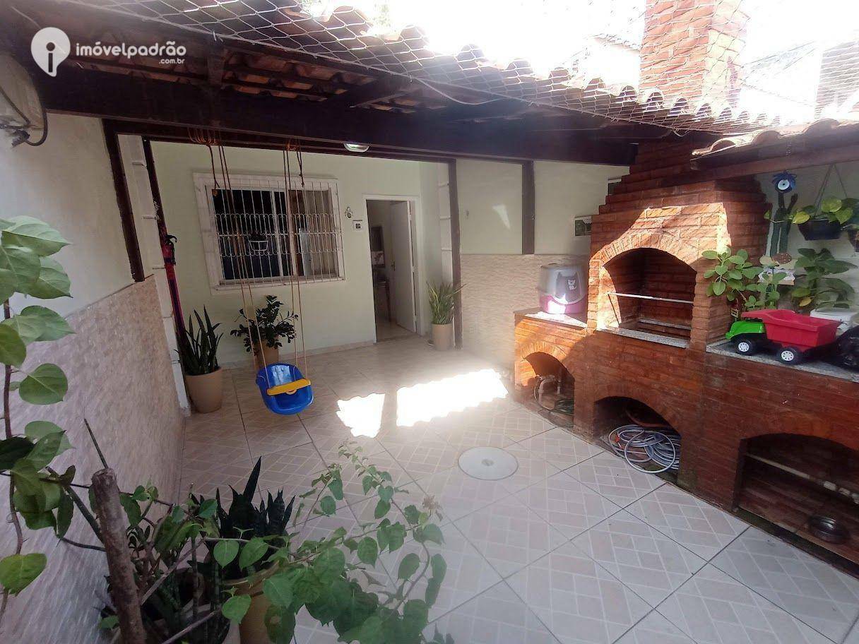 Casa à venda com 2 quartos, 80m² - Foto 2