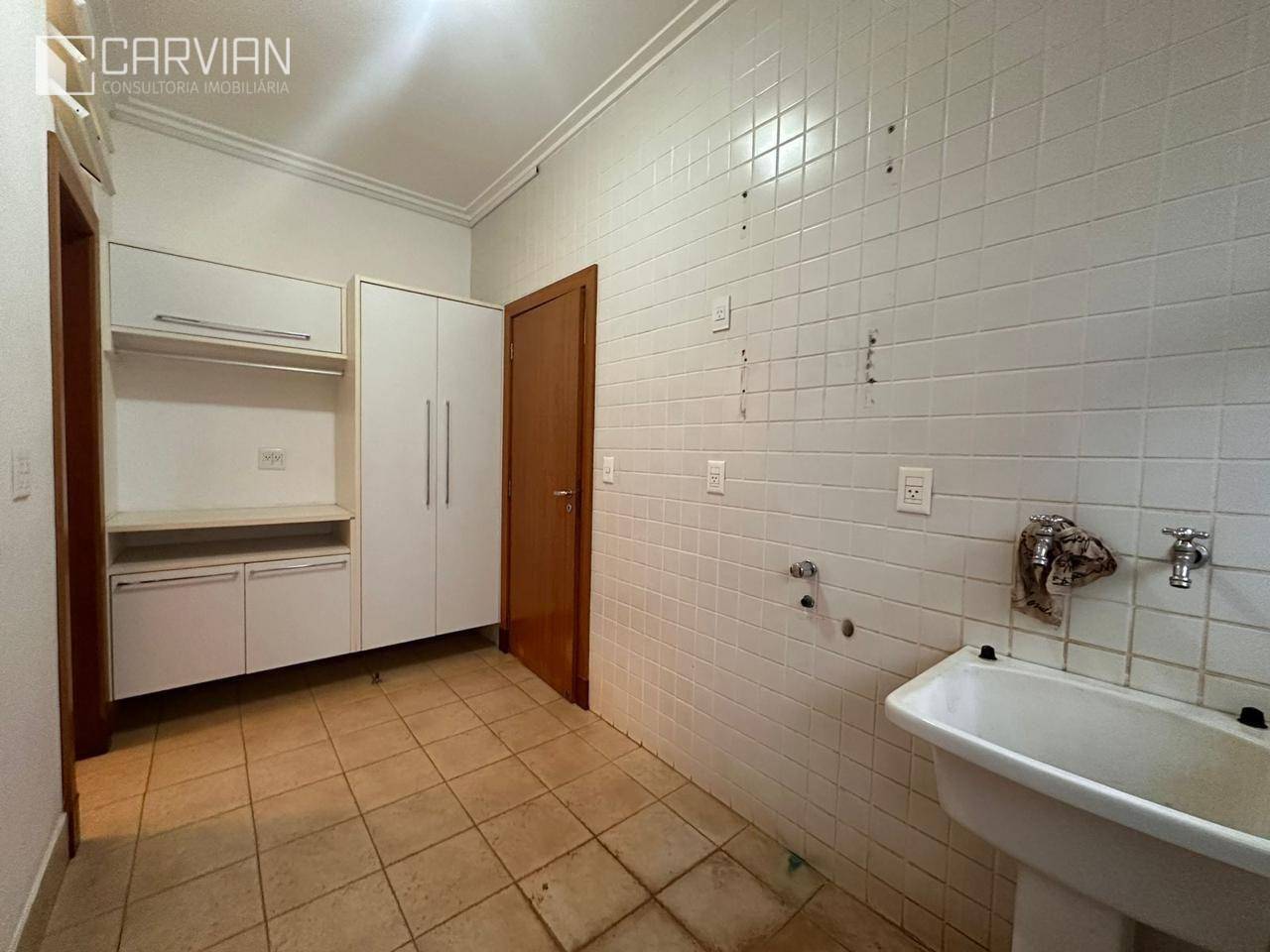 Casa de Condomínio para alugar com 3 quartos, 333m² - Foto 29