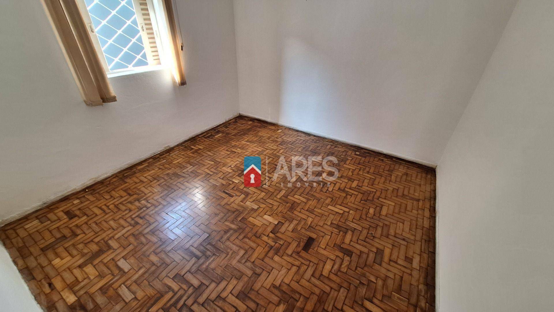 Casa para alugar com 2 quartos, 80m² - Foto 13