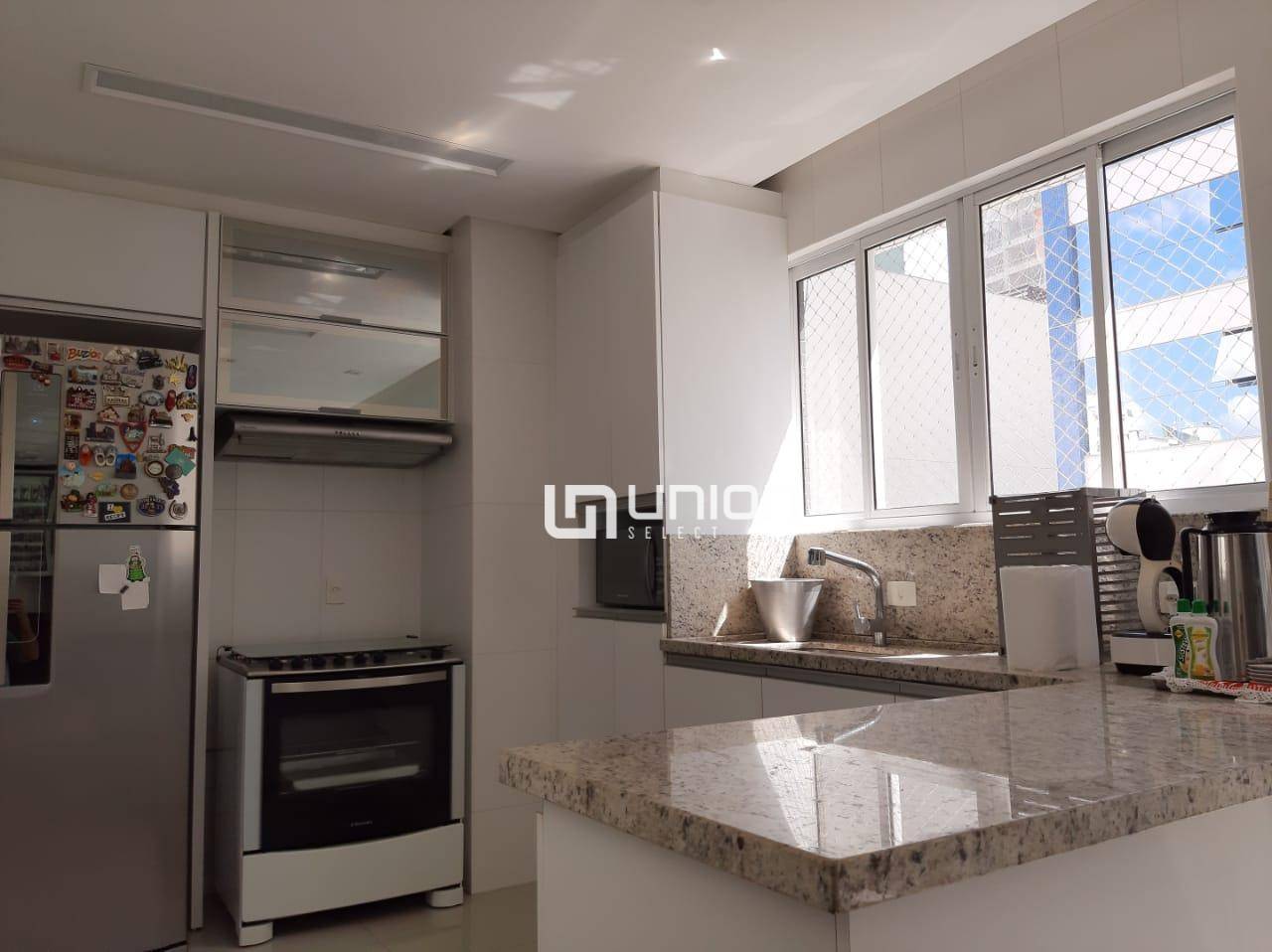 Apartamento à venda com 3 quartos, 111m² - Foto 6