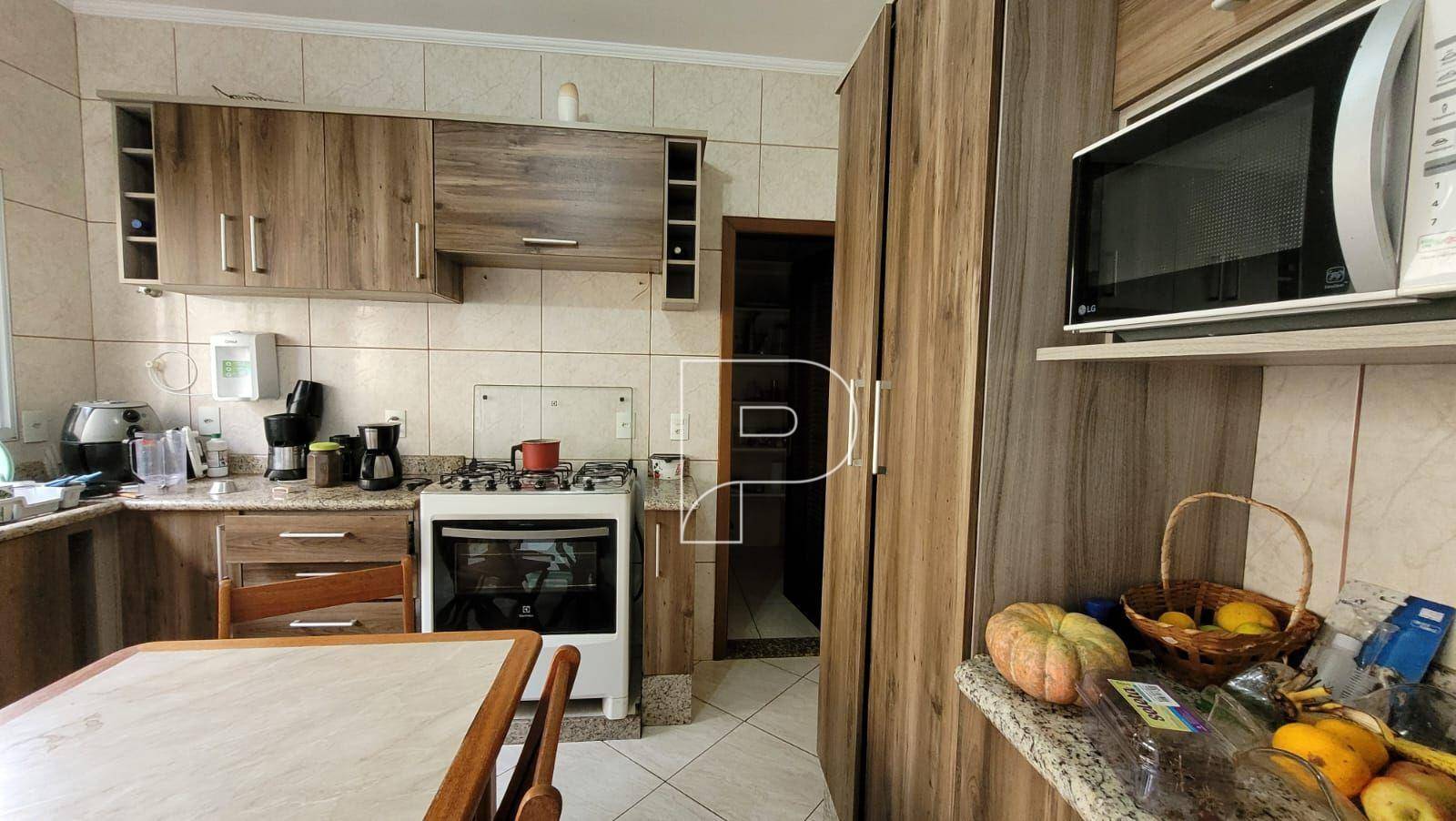 Casa de Condomínio à venda com 3 quartos, 211m² - Foto 18