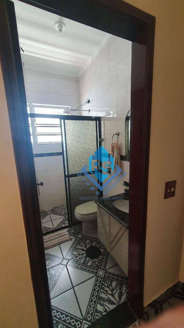 Sobrado à venda com 3 quartos, 200m² - Foto 31