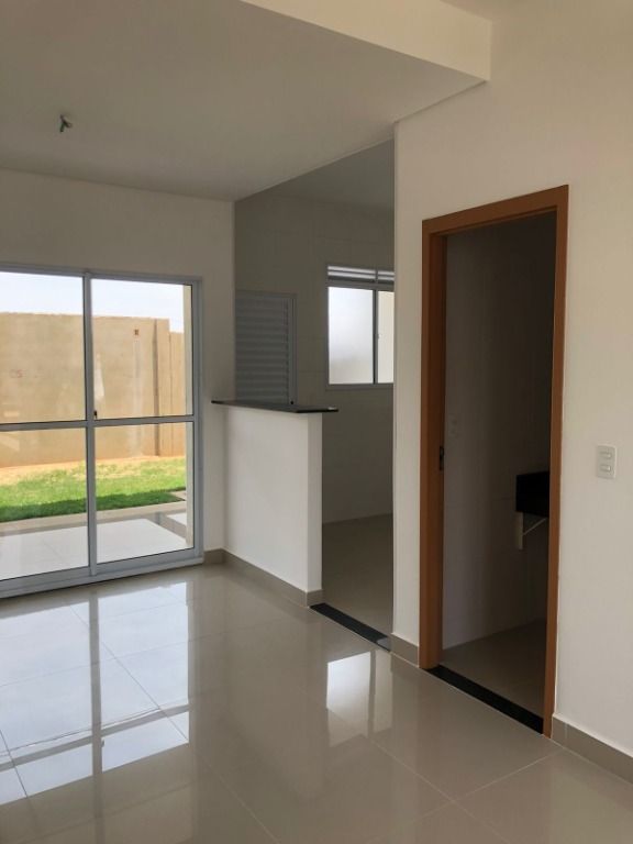 Casa de Condomínio à venda com 3 quartos, 93m² - Foto 1