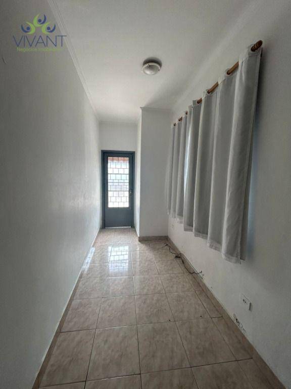 Sobrado à venda e aluguel com 3 quartos, 252m² - Foto 25