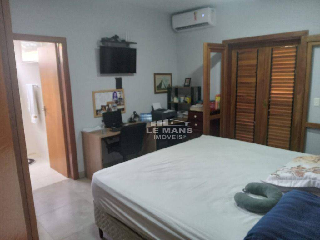 Chácara à venda com 3 quartos, 263m² - Foto 16