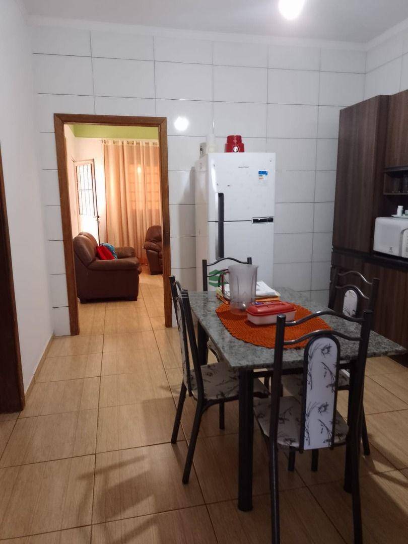 Casa à venda com 2 quartos, 83m² - Foto 4