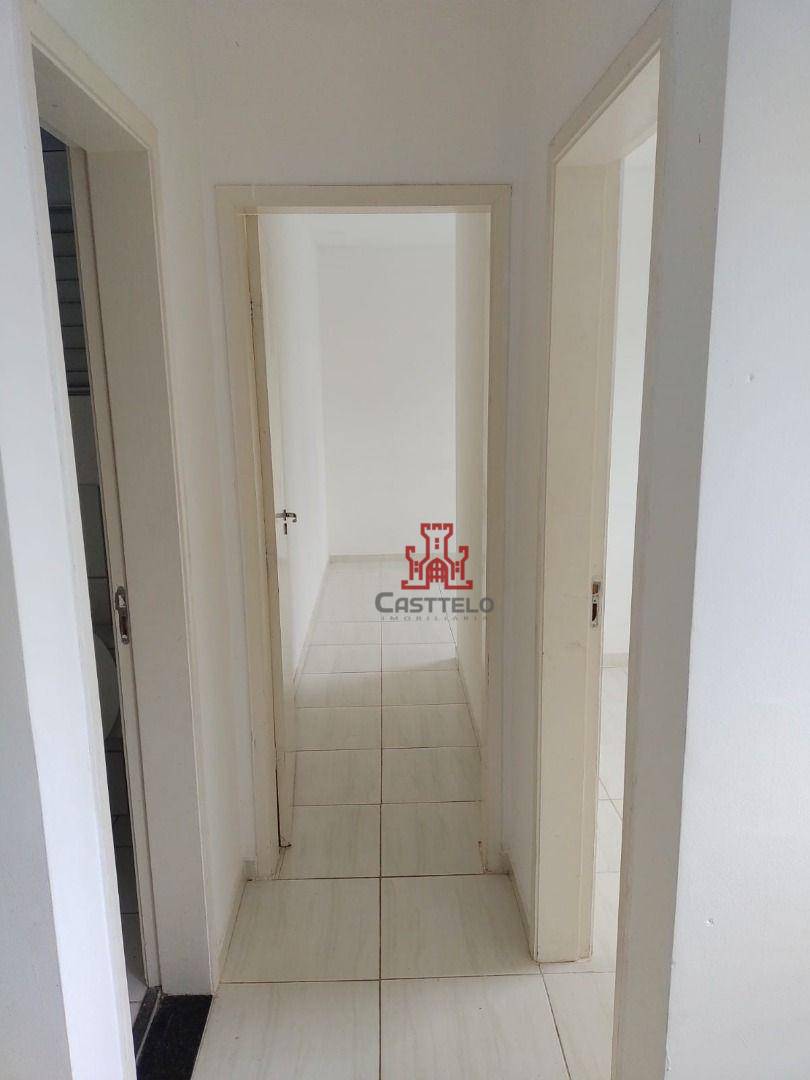 Apartamento à venda com 2 quartos, 47m² - Foto 3