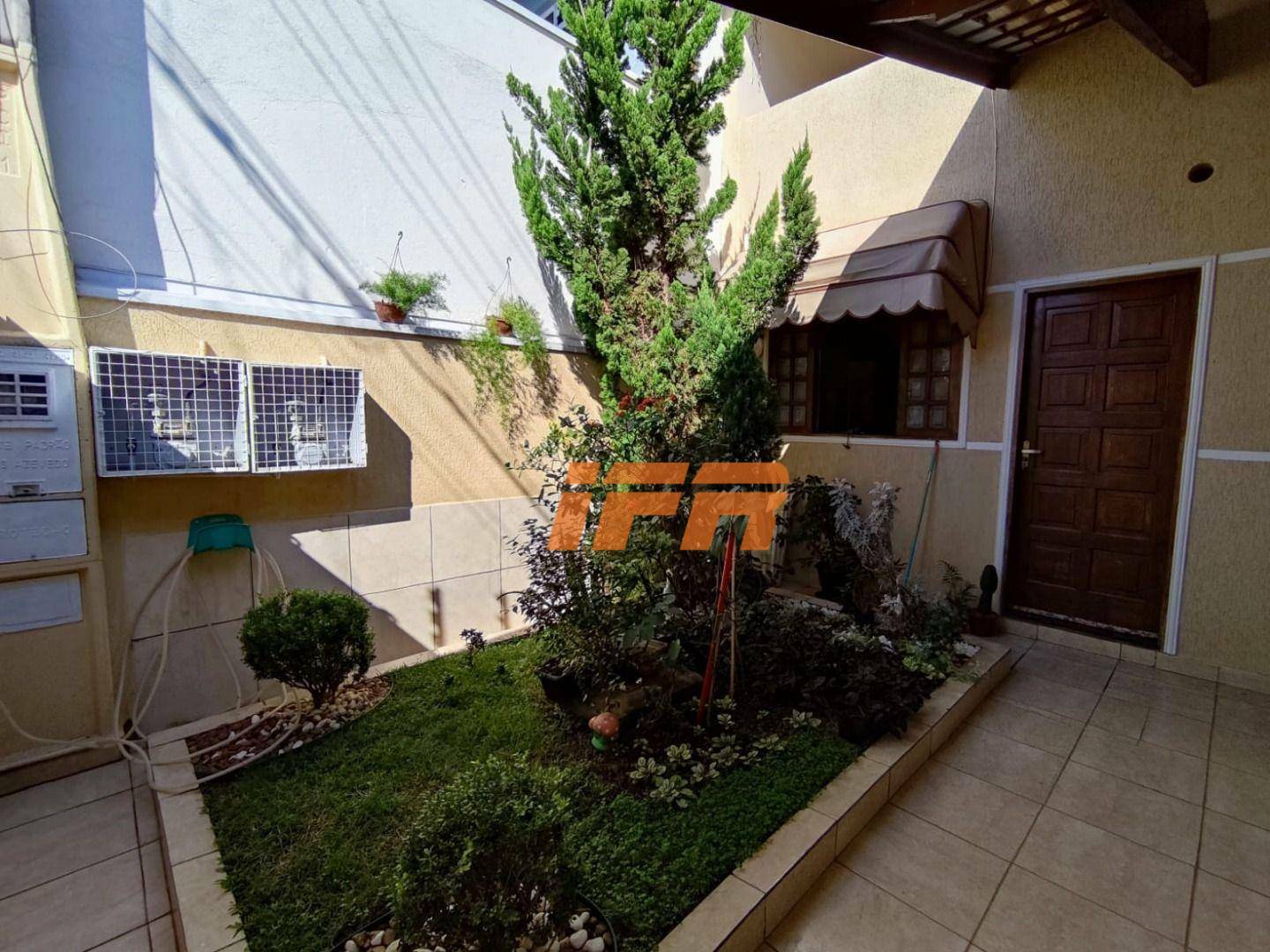 Sobrado à venda com 5 quartos, 269m² - Foto 2