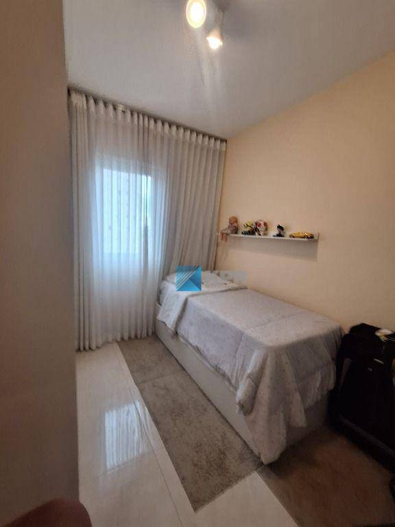 Apartamento à venda com 2 quartos, 75m² - Foto 22